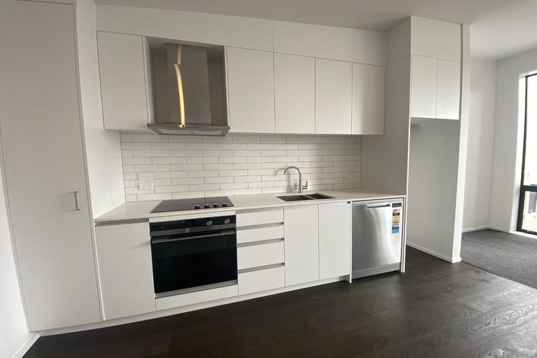 Photo of property in 1 Kamahi Place, Paraparaumu, 5032