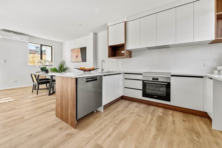 Photo of property in 37 Claude Road, Hillpark, Auckland, 2102