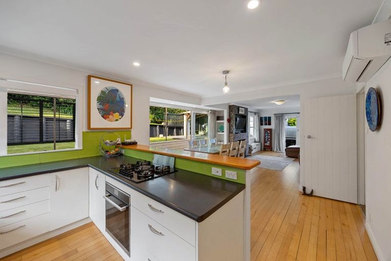 Photo of property in 6 Kerry Dell, Cockle Bay, Auckland, 2014