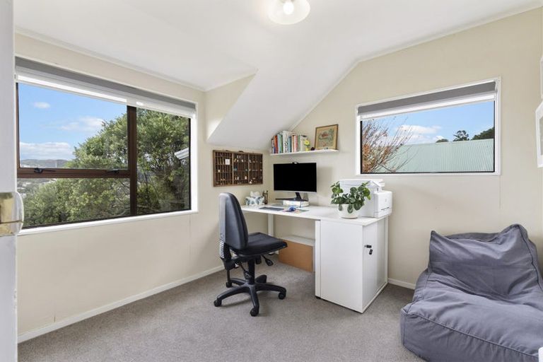 Photo of property in 85 Percy Dyett Drive, Karori, Wellington, 6012