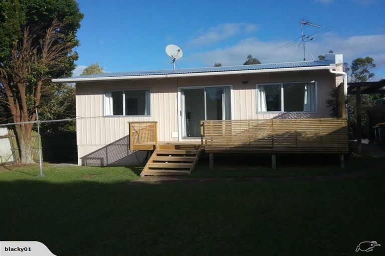 Photo of property in 7a Lynwood Road, New Lynn, Auckland, 0600