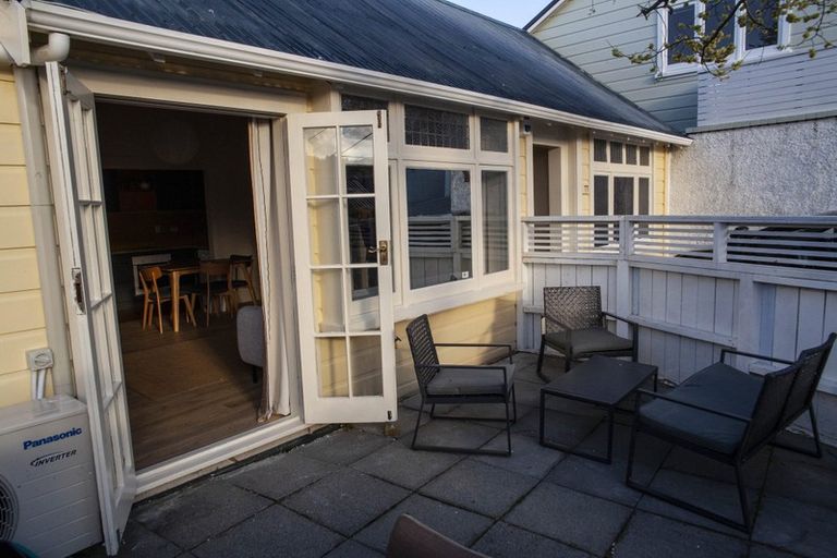 Photo of property in 77 Nairn Street, Mount Cook, Wellington, 6011