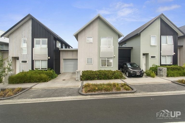 Photo of property in 5 Poaka Road, Hobsonville, Auckland, 0616
