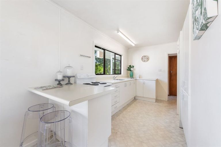 Photo of property in 8 Boler Place, New Lynn, Auckland, 0600