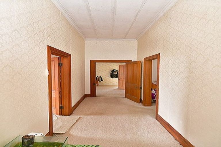 Photo of property in 14 Puriri Street, Helensville, 0800