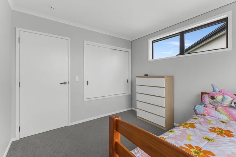 Photo of property in 14 Discovery Place, Marfell, New Plymouth, 4310