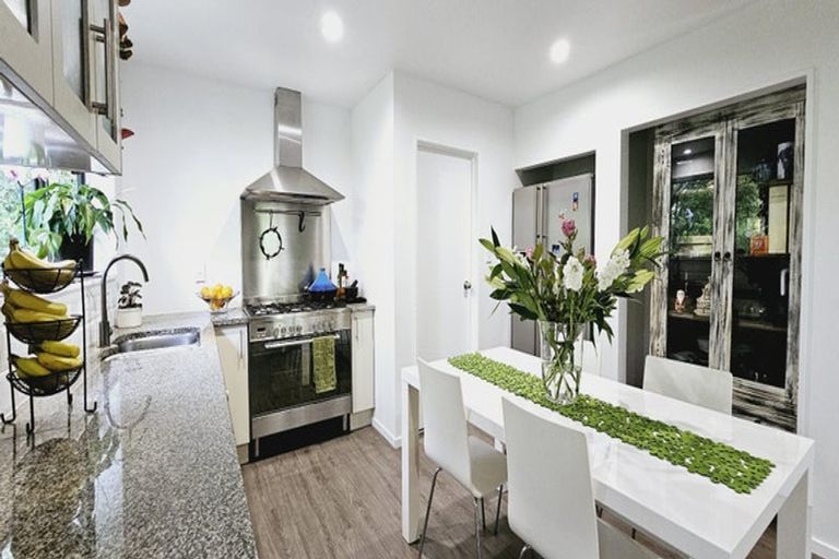 Photo of property in 16 Zephyr Terrace, Governors Bay, 8971