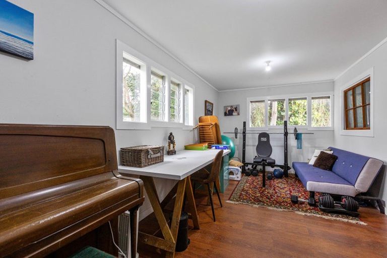 Photo of property in 840 Pukearuhe Road, Waiiti, Urenui, 4377