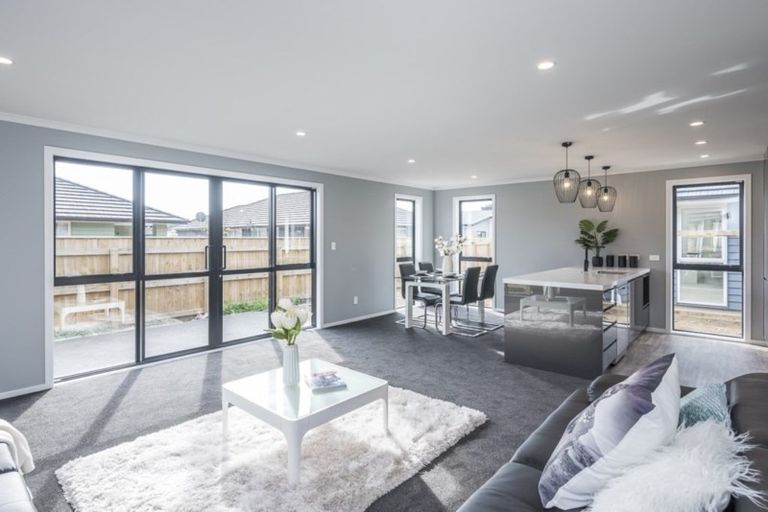 Photo of property in 10 Paioke Street, Waikanae, 5036