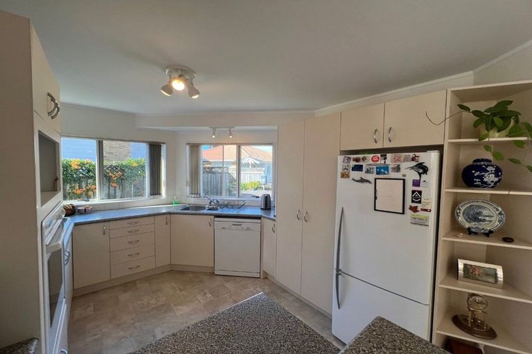 Photo of property in 6/23 Lakeside Drive, Orewa, 0931