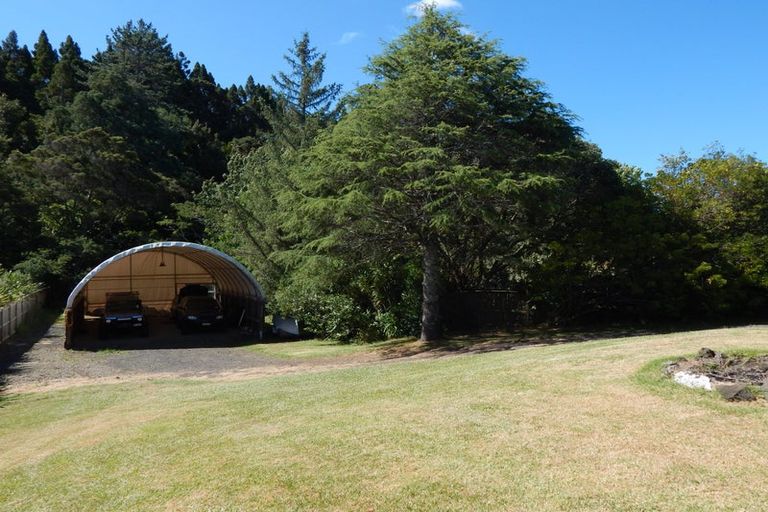 Photo of property in 7 Birdwood Road, Swanson, Auckland, 0612