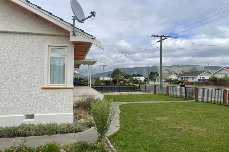 Photo of property in 9 Moorhouse Street, Waimate, 7924