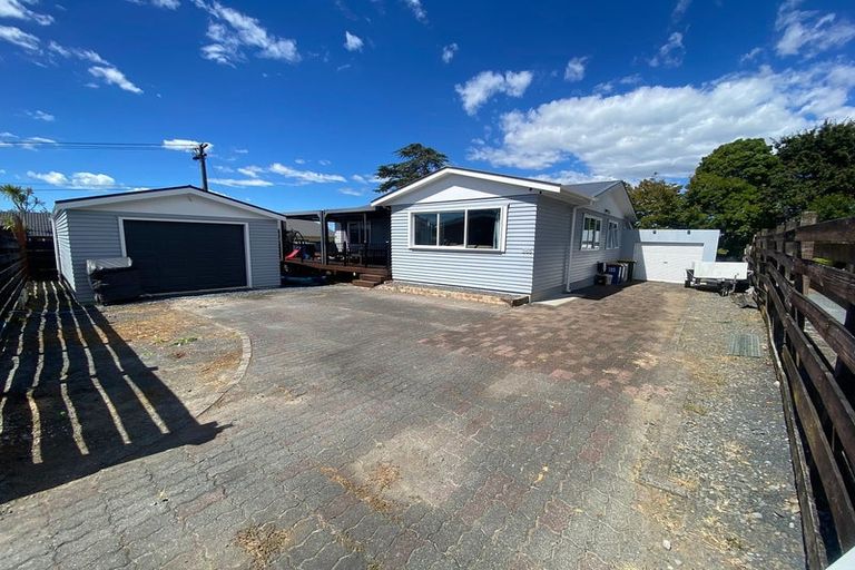 Photo of property in 285 Royal Road, Massey, Auckland, 0614