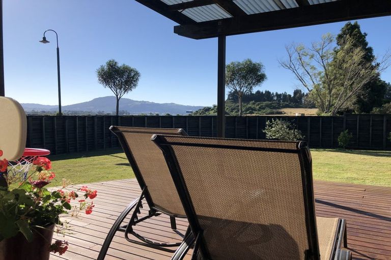 Photo of property in 2 Courtenay Place, Owhata, Rotorua, 3010