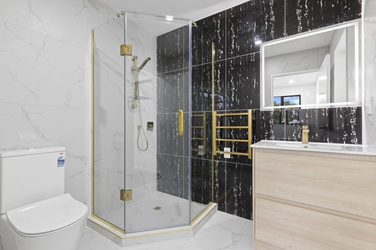 Photo of property in 6c Pikitea Road, Mangere Bridge, Auckland, 2022