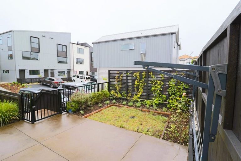 Photo of property in 9 Rangitamiro Place, Hobsonville, Auckland, 0616