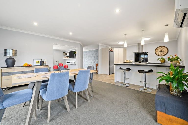 Photo of property in 4 Franklin Drive, Rangiora, 7400