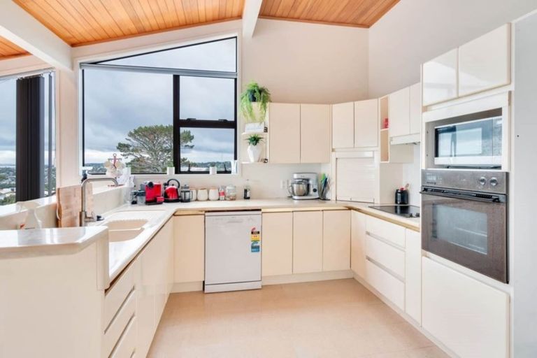 Photo of property in 34 Firth Road, Torbay, Auckland, 0630