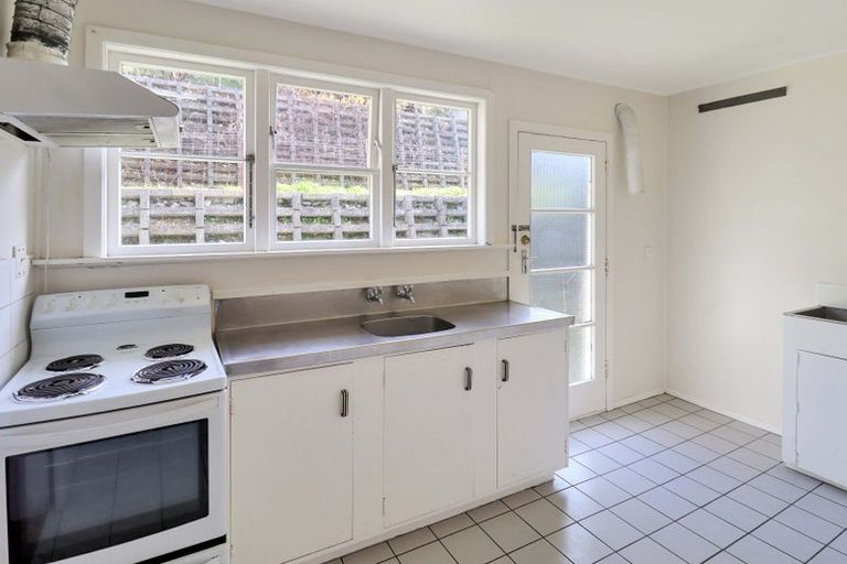 Photo of property in 40 Hathaway Avenue, Karori, Wellington, 6012
