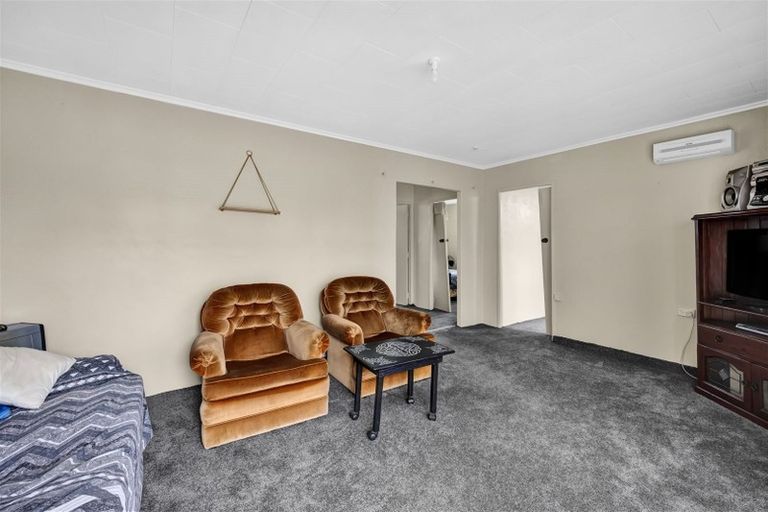 Photo of property in 17 Rimu Street, Hawera, 4610