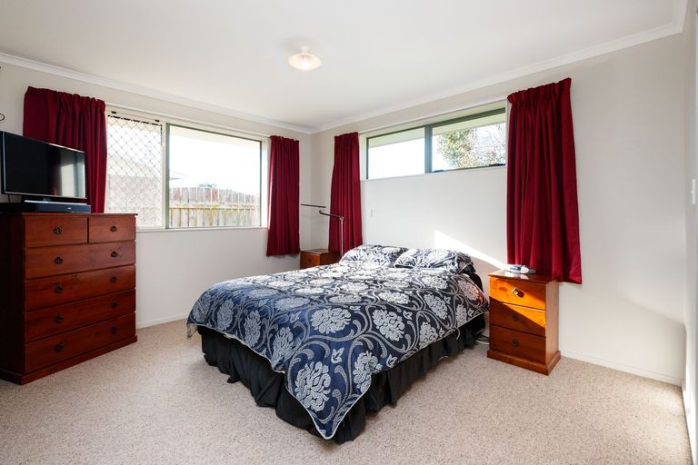 Photo of property in 2a Ronberg Street, Highbury, Palmerston North, 4412