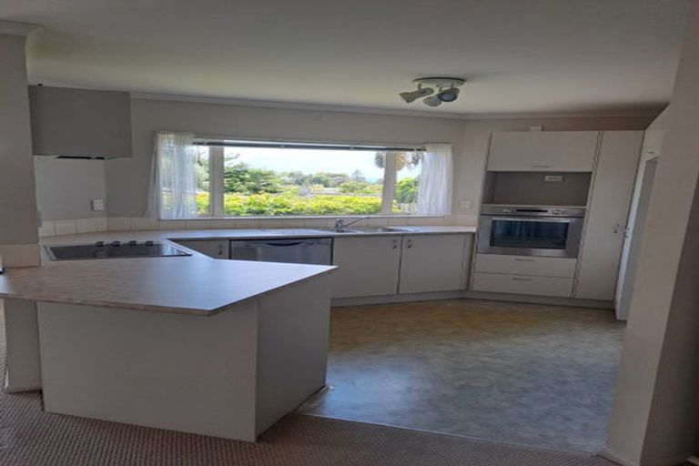 Photo of property in 36 Elan Place, Stanmore Bay, Whangaparaoa, 0932