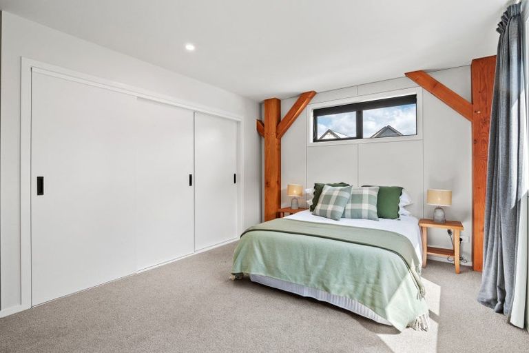 Photo of property in 10 Rushland Road, Jacks Point, 9371
