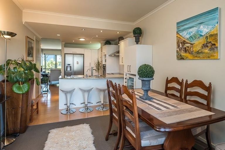 Photo of property in 4-u10 Seaview Road, Paraparaumu Beach, Paraparaumu, 5032