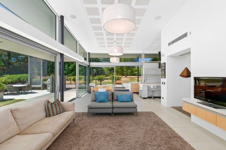 Photo of property in 311 Beacon Point Road, Wanaka, 9305