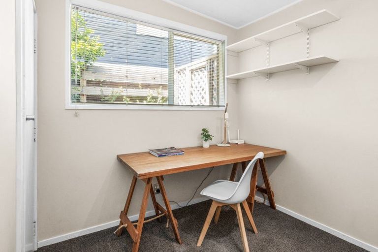 Photo of property in 31 Tauroa Road, Havelock North, 4130