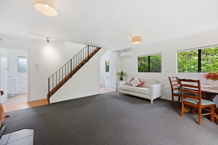 Photo of property in 4 Millen Place, Clarks Beach, 2122