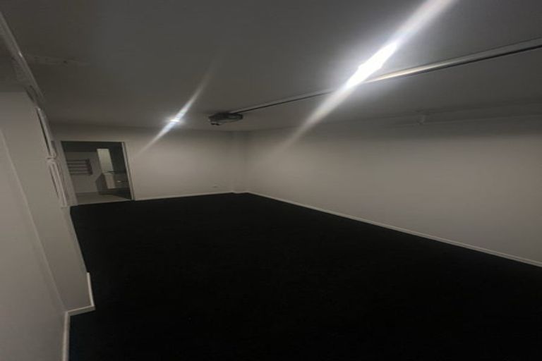 Photo of property in 14 Te Puketoka Lane, Mangere, 2022