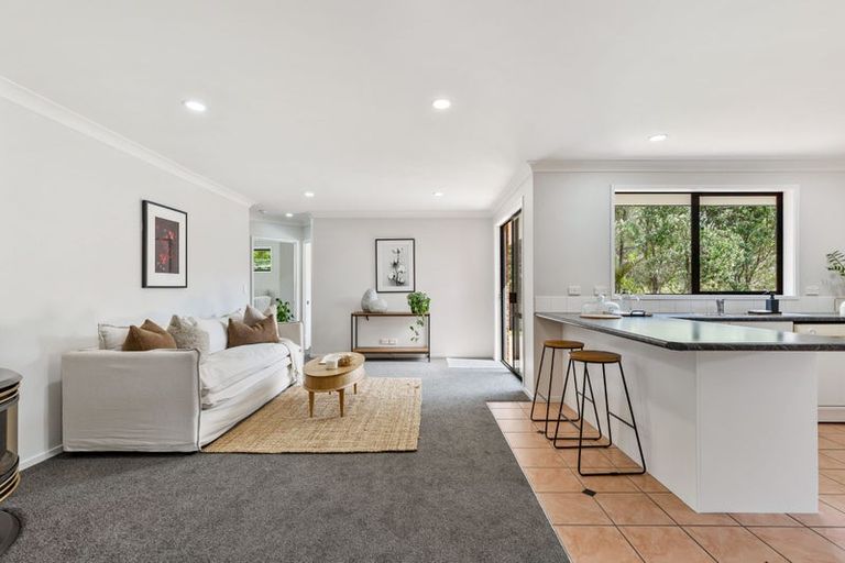 Photo of property in 12 Semillon Avenue, Henderson, Auckland, 0612