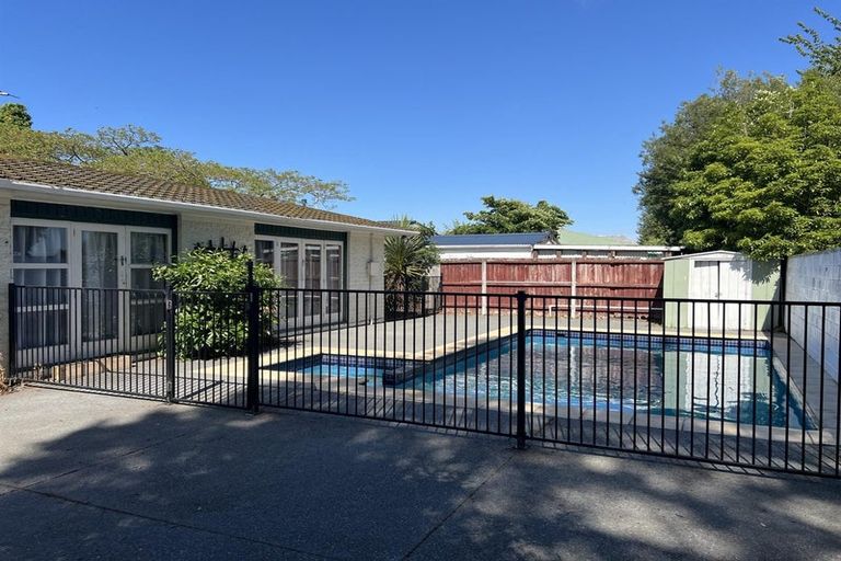 Photo of property in 6 Colligan Street, Upper Riccarton, Christchurch, 8041