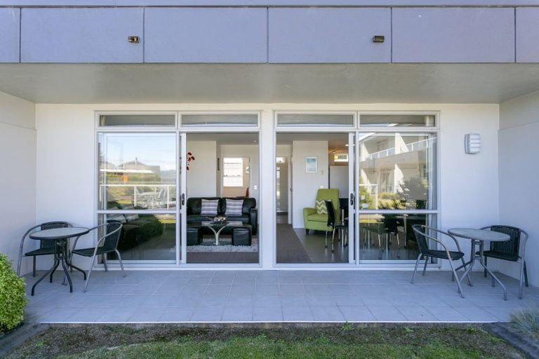 Photo of property in 300 Lake Terrace, Two Mile Bay, Taupo, 3330