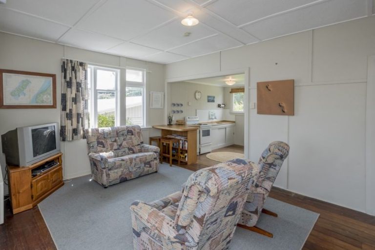 Photo of property in 10 Manly Street, Paraparaumu Beach, Paraparaumu, 5032
