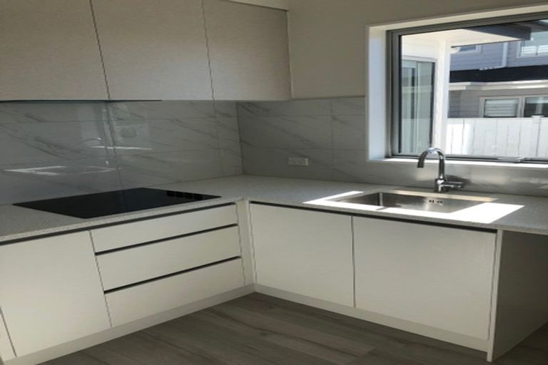 Photo of property in 12 Surf View Crescent, Red Beach, 0932