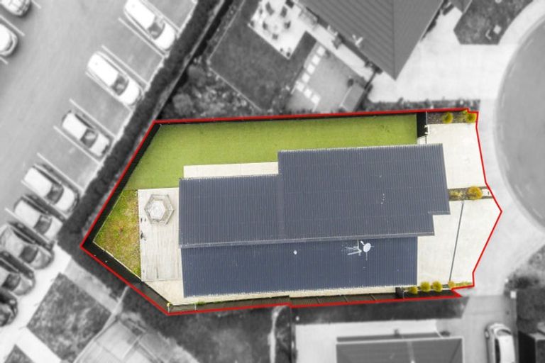 Photo of property in 14 Passchendaele Grove, Trentham, Upper Hutt, 5018