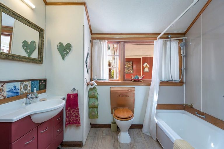 Photo of property in 109 Tasman Street, Nelson, 7010