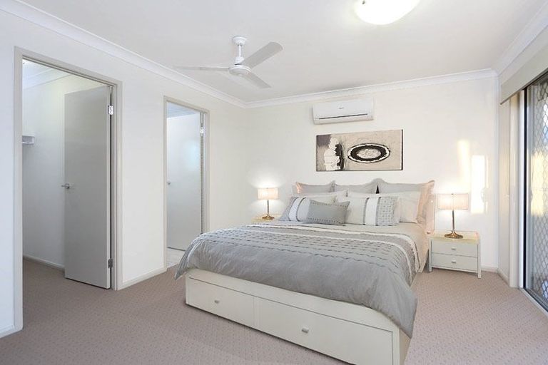 Photo of property in 90 Hayfield Way, Karaka, Papakura, 2113