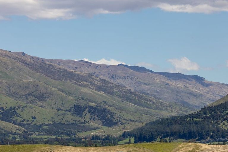 Photo of property in 3 Lauderdale Lane, Wanaka, 9305