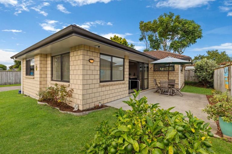 Photo of property in 9b Owens Road, Waiuku, 2123