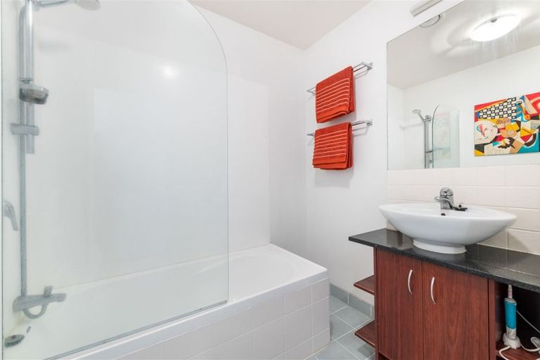 Photo of property in 6l/17 Crown Lynn Place, New Lynn, Auckland, 0600