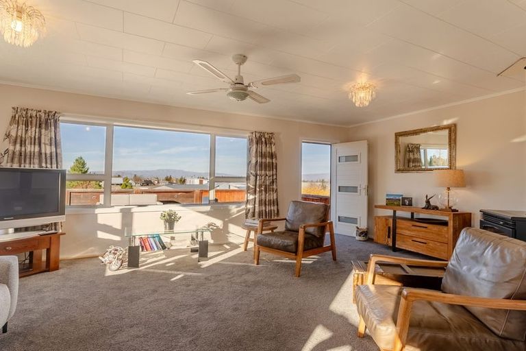 Photo of property in 3 Maitland Place, Favona, Auckland, 2024