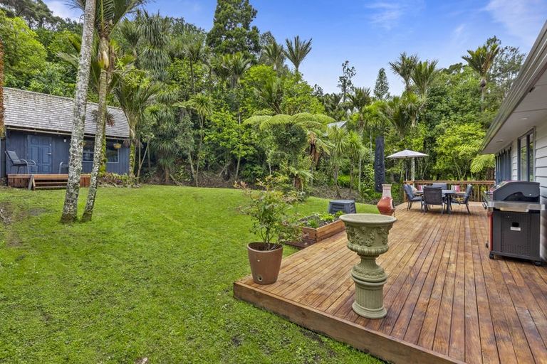 Photo of property in 14 Ngaio Road, Titirangi, Auckland, 0604