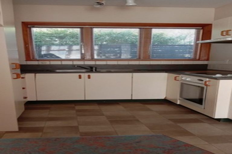 Photo of property in 44 Nortons Road, Avonhead, Christchurch, 8042