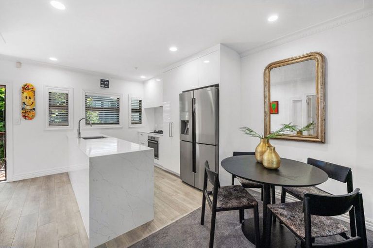 Photo of property in 9/177 Hurstmere Road, Takapuna, Auckland, 0622