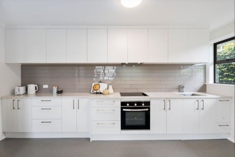 Photo of property in 50 Barrys Road, Glendene, Auckland, 0602