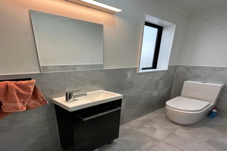 Photo of property in 47 Buckingham Crescent, Papatoetoe, Auckland, 2025