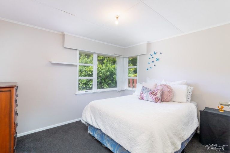 Photo of property in 10 Kopara Grove, Stokes Valley, Lower Hutt, 5019